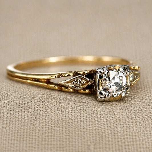 Anello in Cristallo d'Oro Splendente